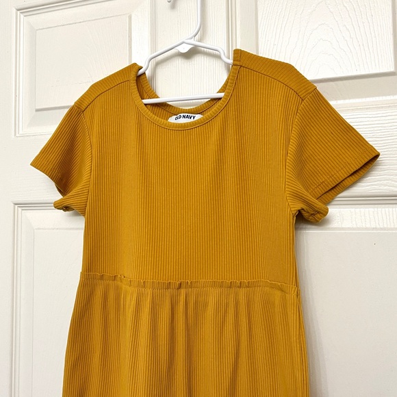 Girls Old Navy Mustard Yellow Ribbed Dress Size 8 Medium - Picture 2 of 3